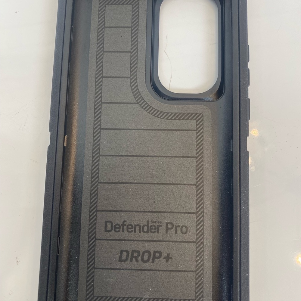 OtterBox Defender Pro Series Case for Motorola Edge (2022) - Black Hard Shell - Picture 4 of 6